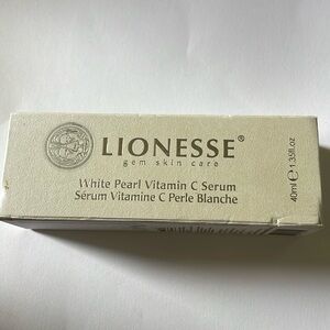 LIONESSE White Pearl Vitamin C Serum BRAND NEW in box UNUSED